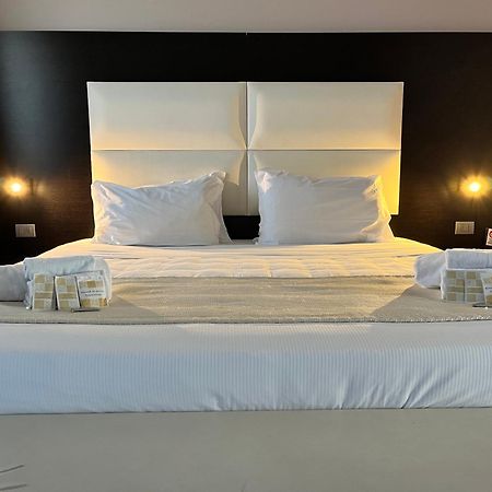 Eh Suites Rome Airport Euro House Hotels Fiumicino Exterior photo