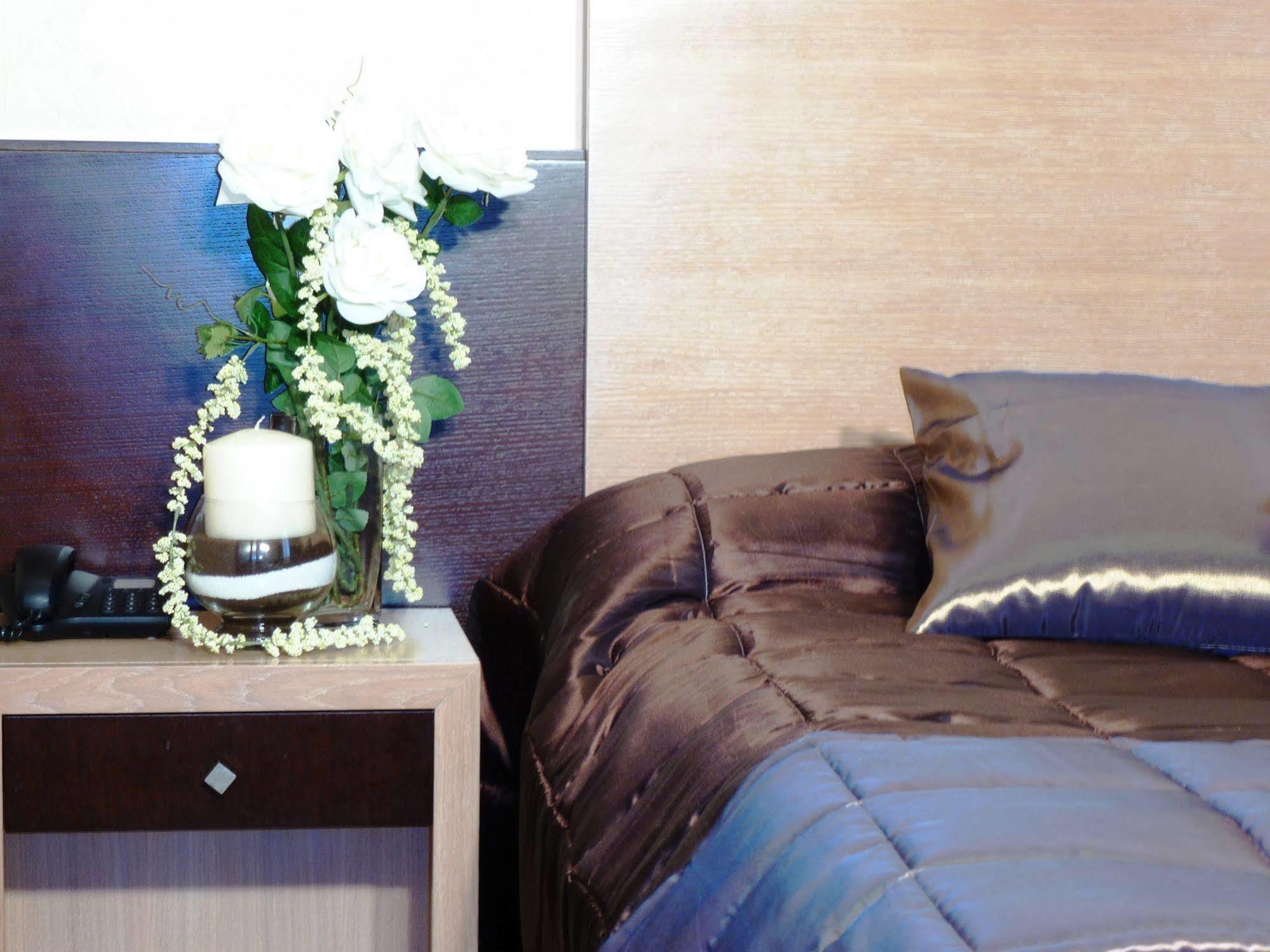 Eh Suites Rome Airport Euro House Hotels Fiumicino Exterior photo
